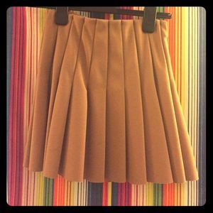 Forever 21 pleated khaki skirt