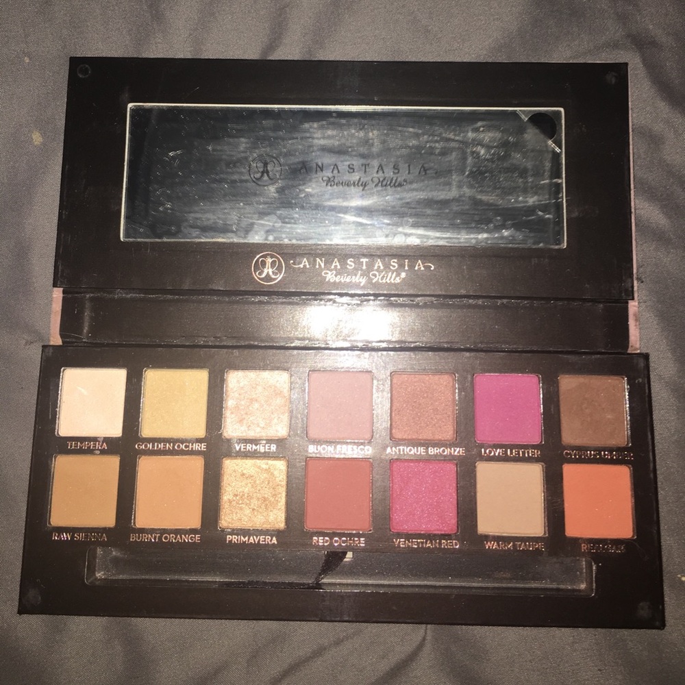 Anastasia renaissance palette