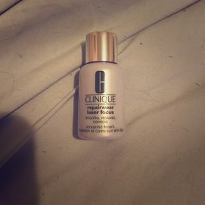 Clinique Repairwear Laser Focus.