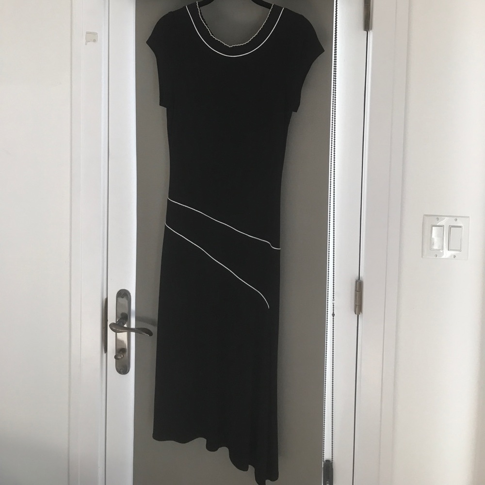 Mathilde black dress w/ white detail, 38