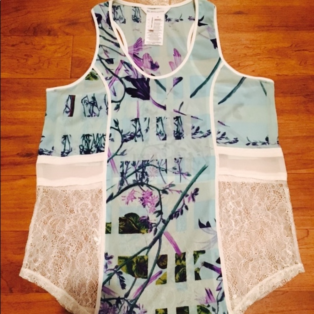 🔐BCBGeneration sheer tank🔐