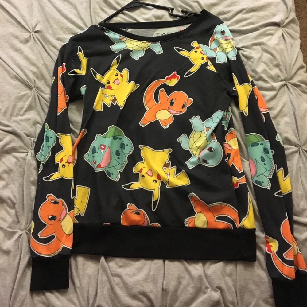 SOLD-- Pokémon sweater top!