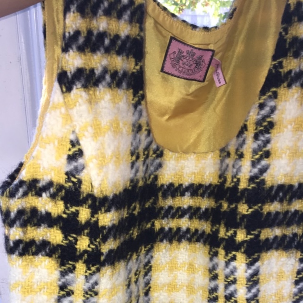 Juicy Couture - size 4