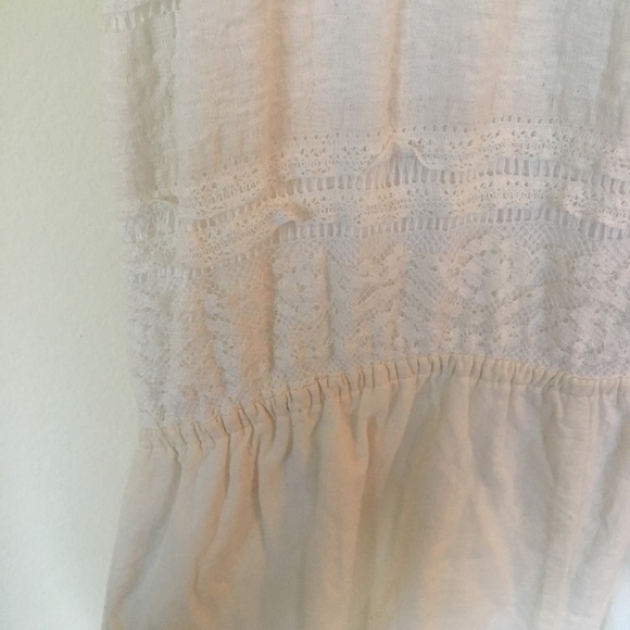 eyelet trim romper - Picture 5 of 6