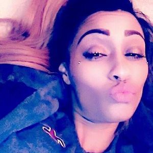 Meet your Posher, Vanessa