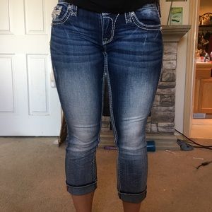 PRICE DROP! Rock Revival "Betty" Capri jeans sz 26