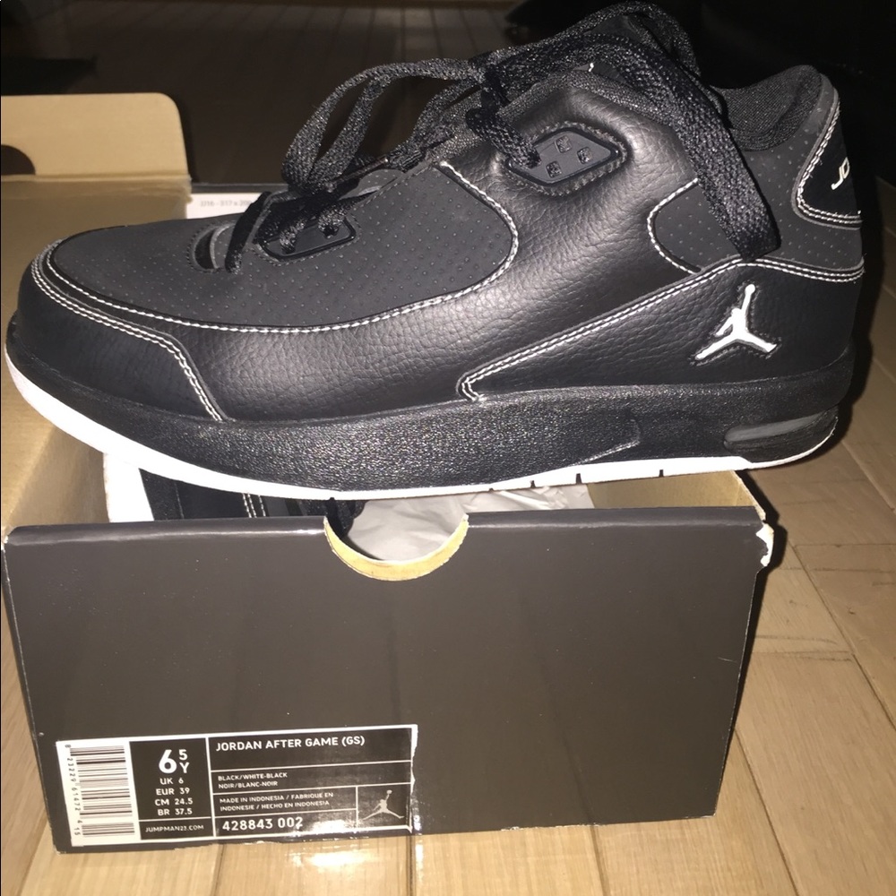 Jordan Shoes size Y6.5