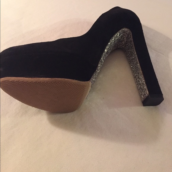 Miu Miu  Camoscio Black Pump - Picture 4 of 4