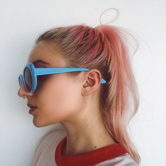 • blue clout cobain sunnies • - Picture 3 of 4