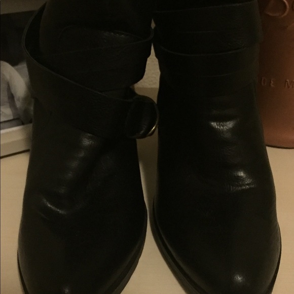 Knee high black boots - Picture 5 of 5