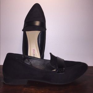 Black casual shoes