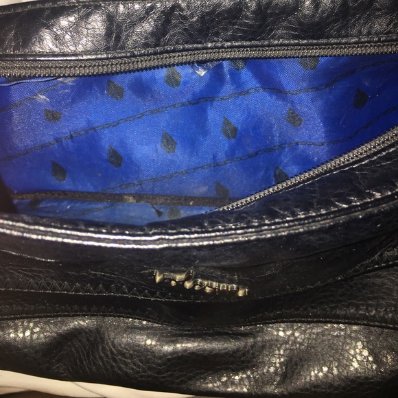 Volcom multi pocket black leather bag - Picture 3 of 3