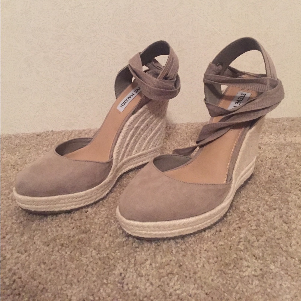 Steve Madden tie up wedges