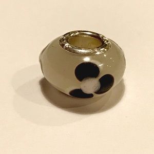 925 Sterling Silver Black and White Flower Charm