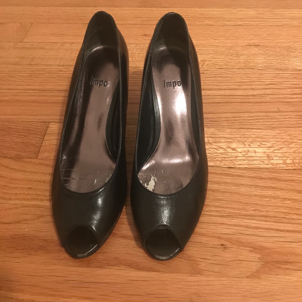 Black peep toe shoes