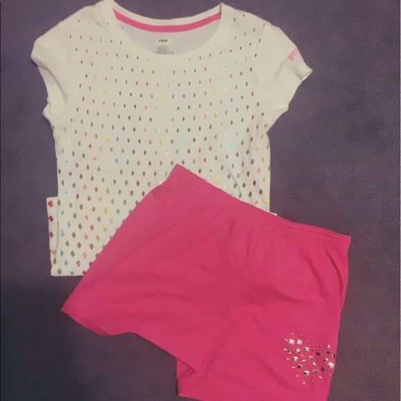 🛍 5 sport brand tshirts - Picture 4 of 4