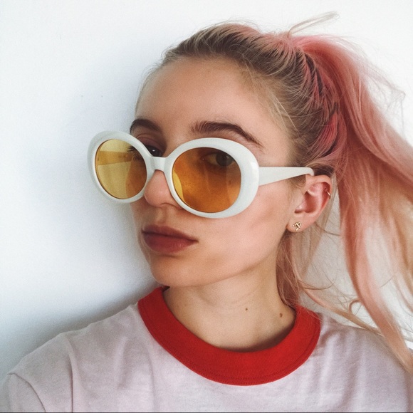 • white and yellow cobain sunnies • - Picture 2 of 4