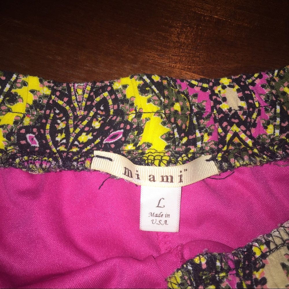 Francesca's Paisley Patterned Short - Picture 6 of 8
