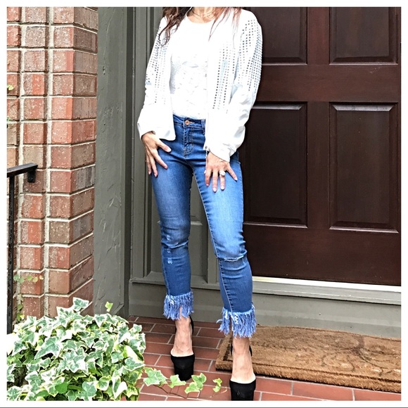 ✨LAST ONE SALE✨white embellished jacket - Picture 2 of 8