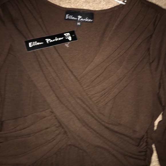 🤎SOFT BROWN DRESS, with criss cross front - Picture 3 of 4