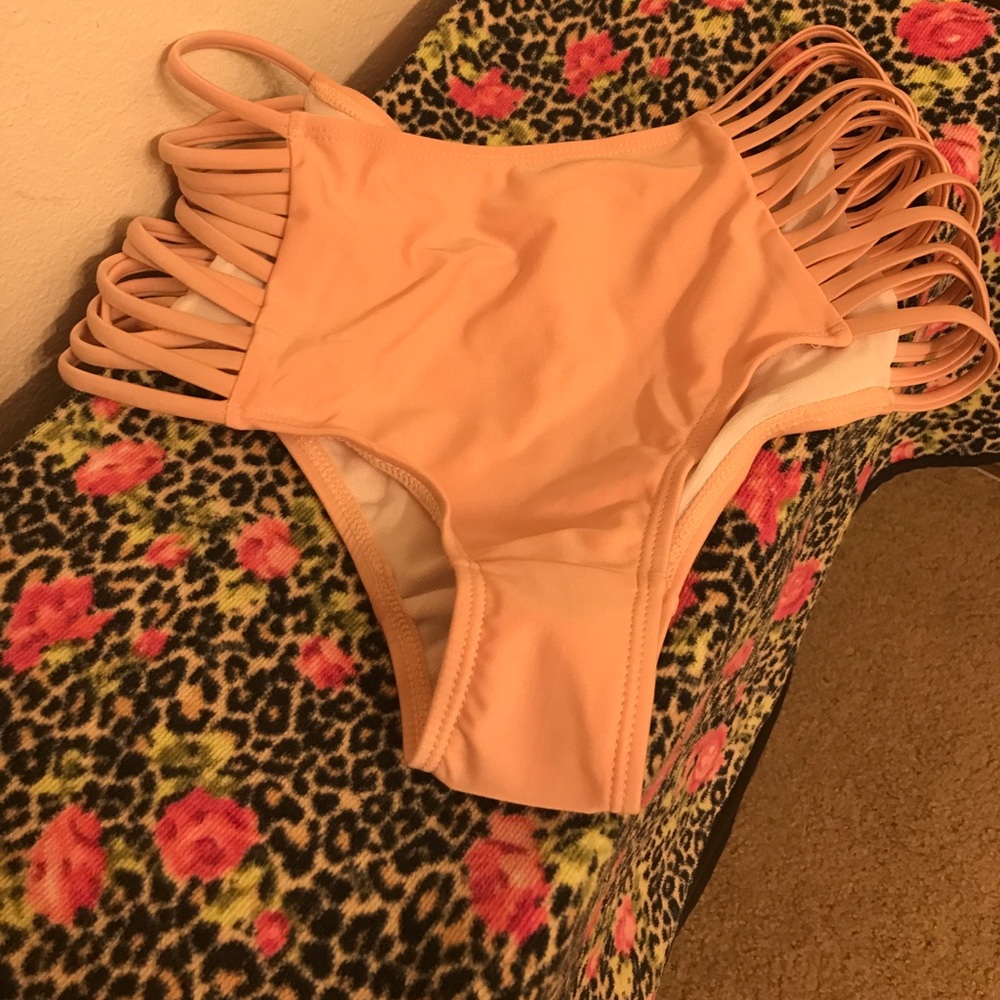 pink bikini bottom - Picture 2 of 6