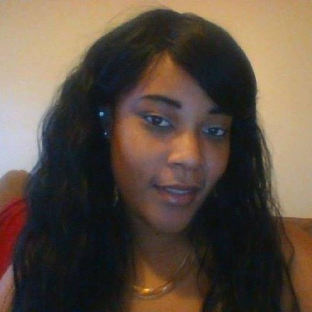 Meet your Posher, Esha