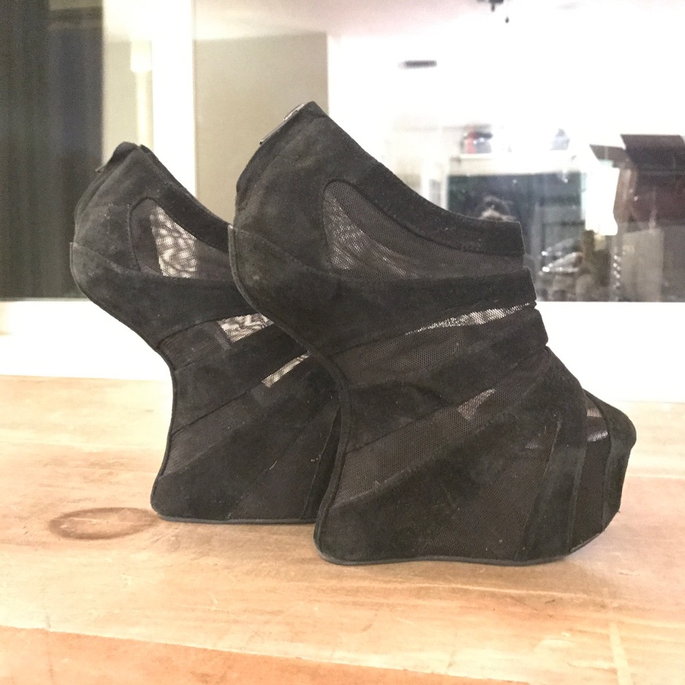 Jeffrey Campbell Havana Last Suede Heelless Boot