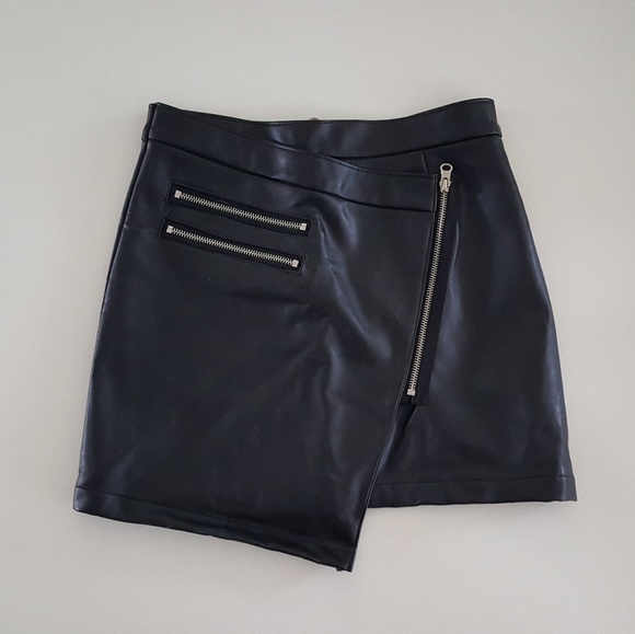 Choies Dresses & Skirts - Black Zipper Detailed Choies High Waisted Mini