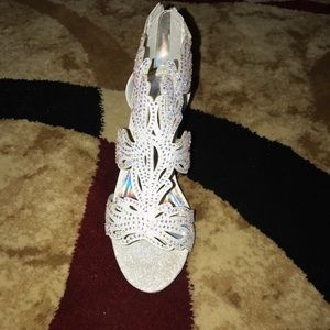 Rhinestone heels. Iridescent/silver.