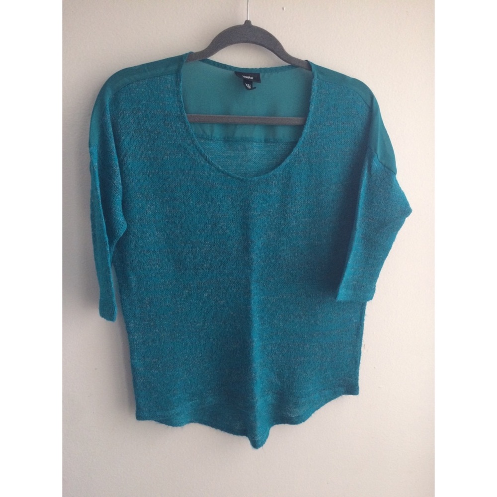 Light 3/4 sleeves sweater