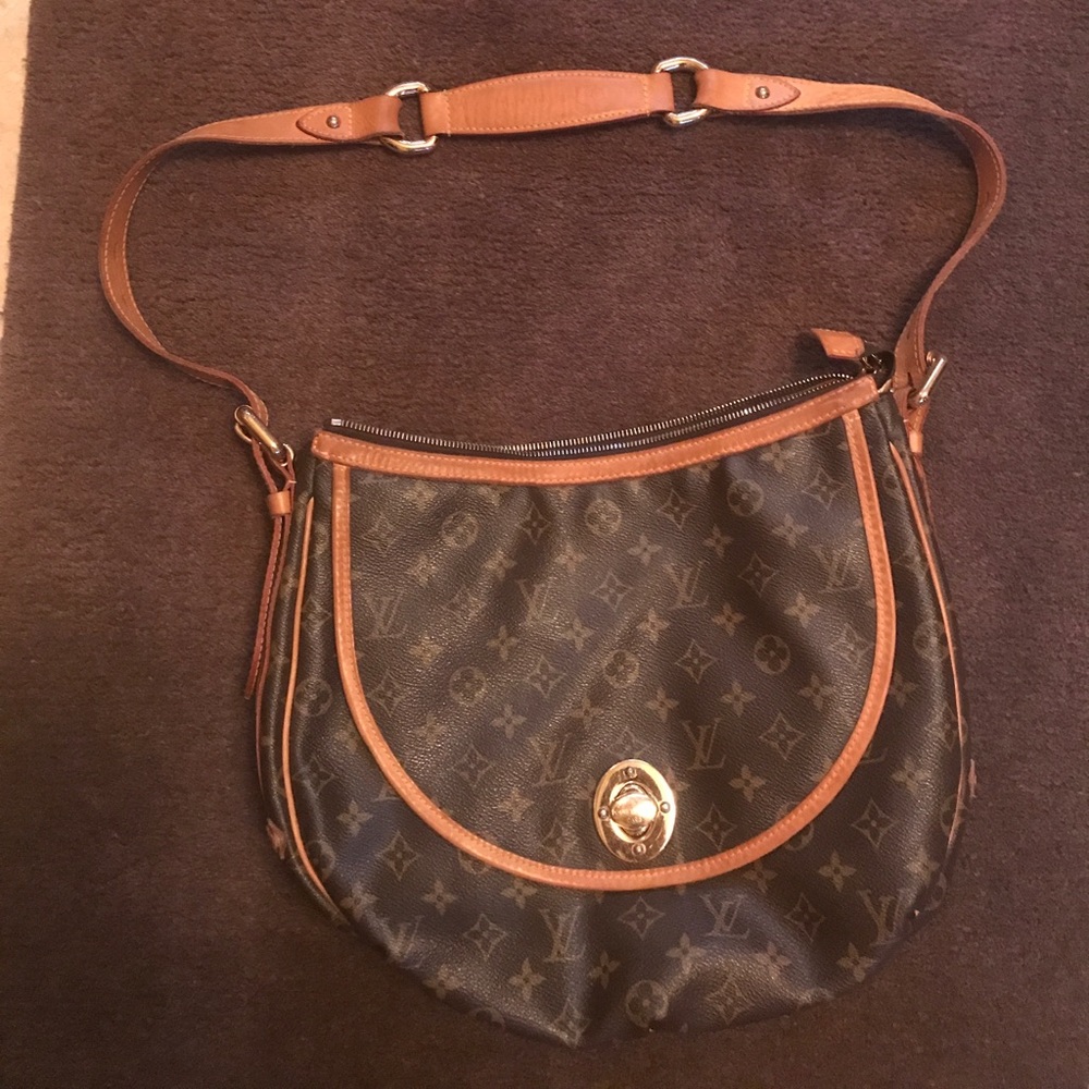 Louis Vuitton purse