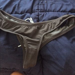 Jolyn cheeky bottoms