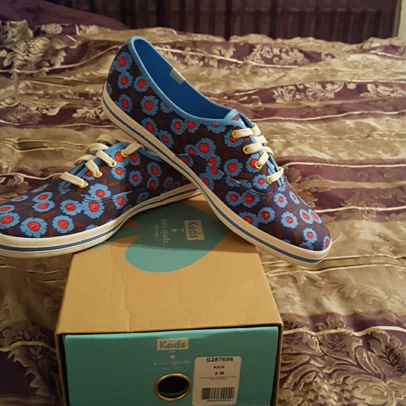 NIB! KEDS X KATE SPADE SNEAKERS - Picture 4 of 6