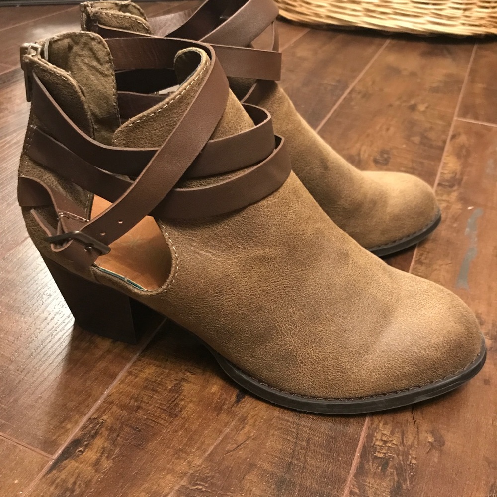 Short boots/booties