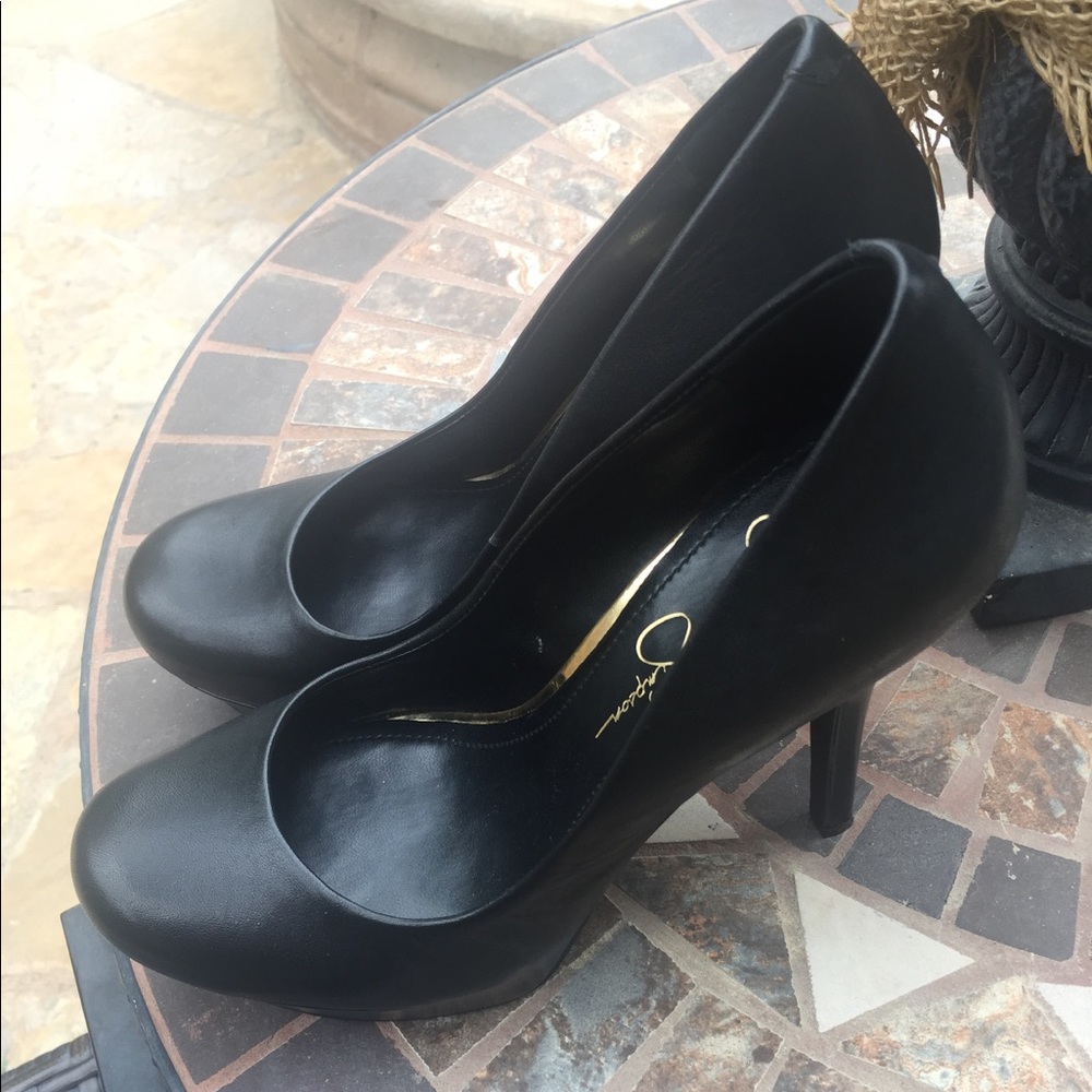 Reduced 🔥🔥🔥Jessica Simpson Round toe platform