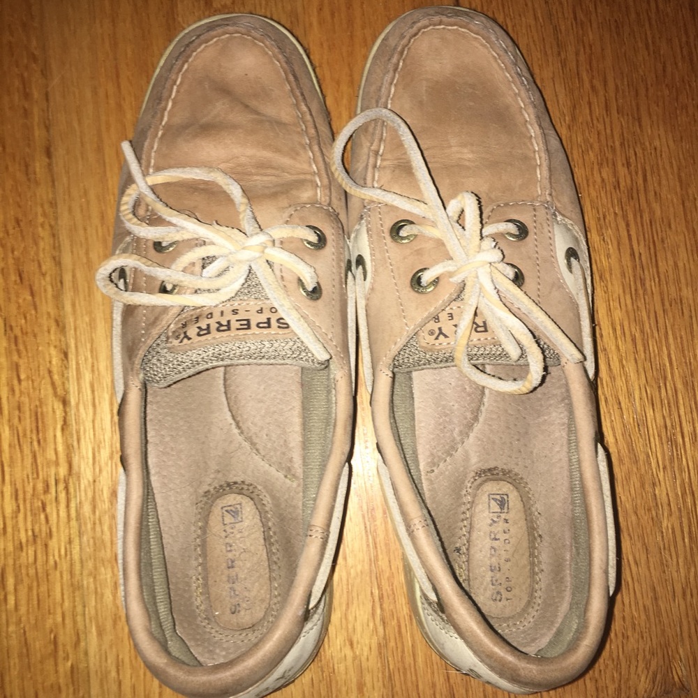 tan Sperry topsiders