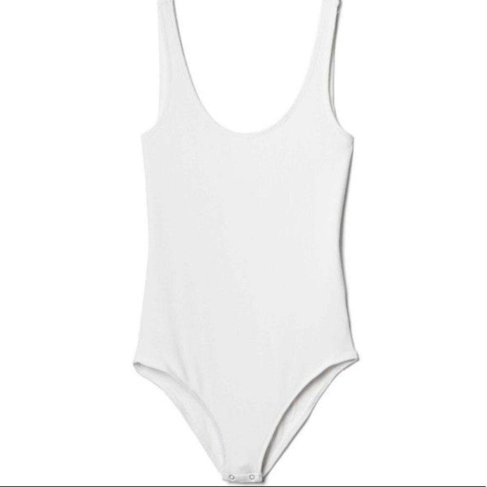 GAP NWOT Soft White Ribbed Bodysuit