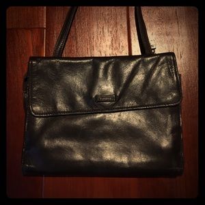 Perlina Crossbody Wallet