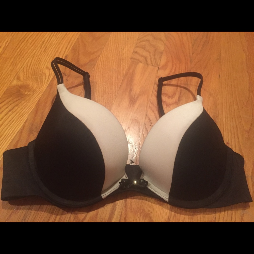 Victoria's Secret Very Sexy Push-up size 34B