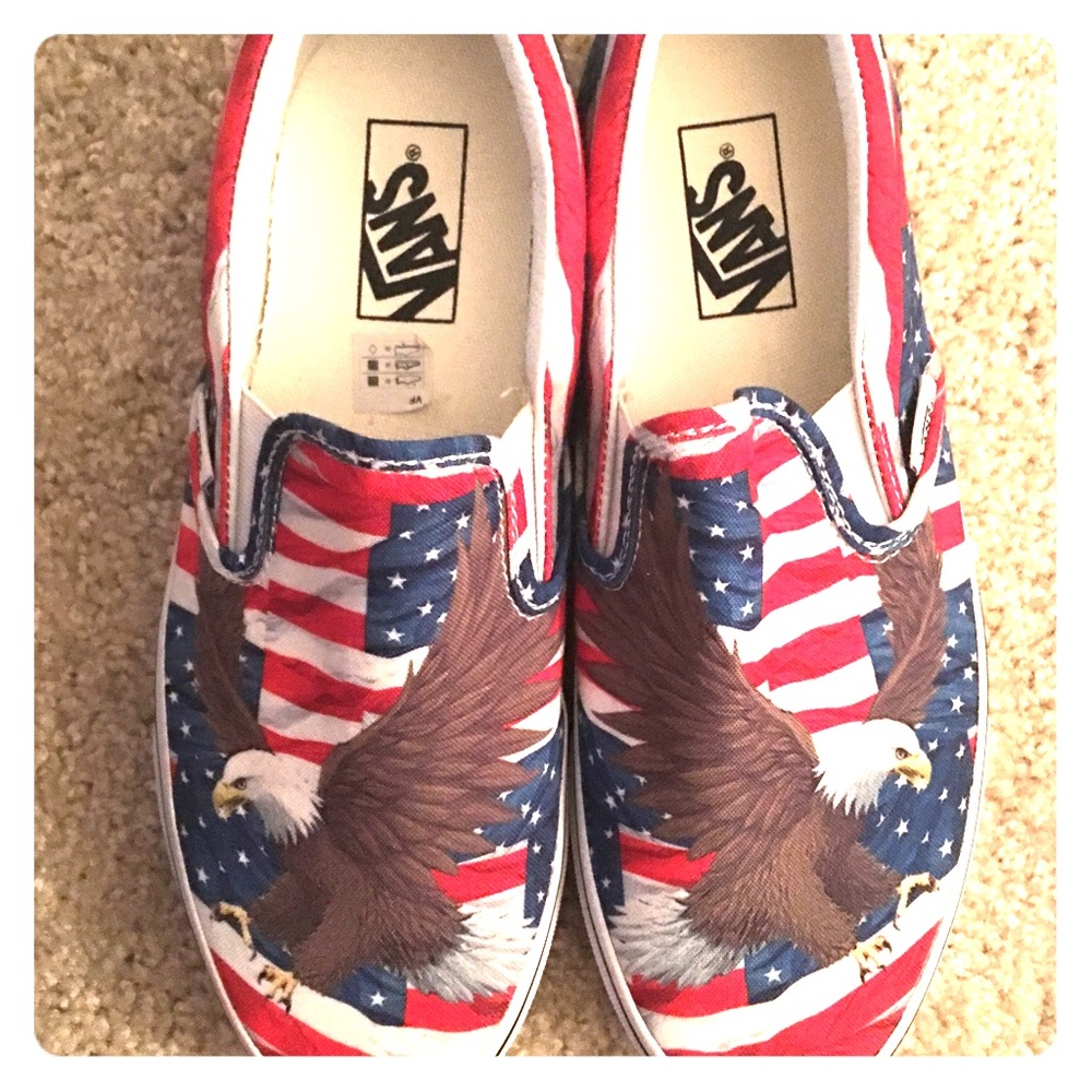 VANS Slip Ons - Picture 1 of 3