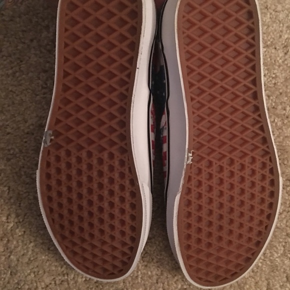 VANS Slip Ons - Picture 2 of 3