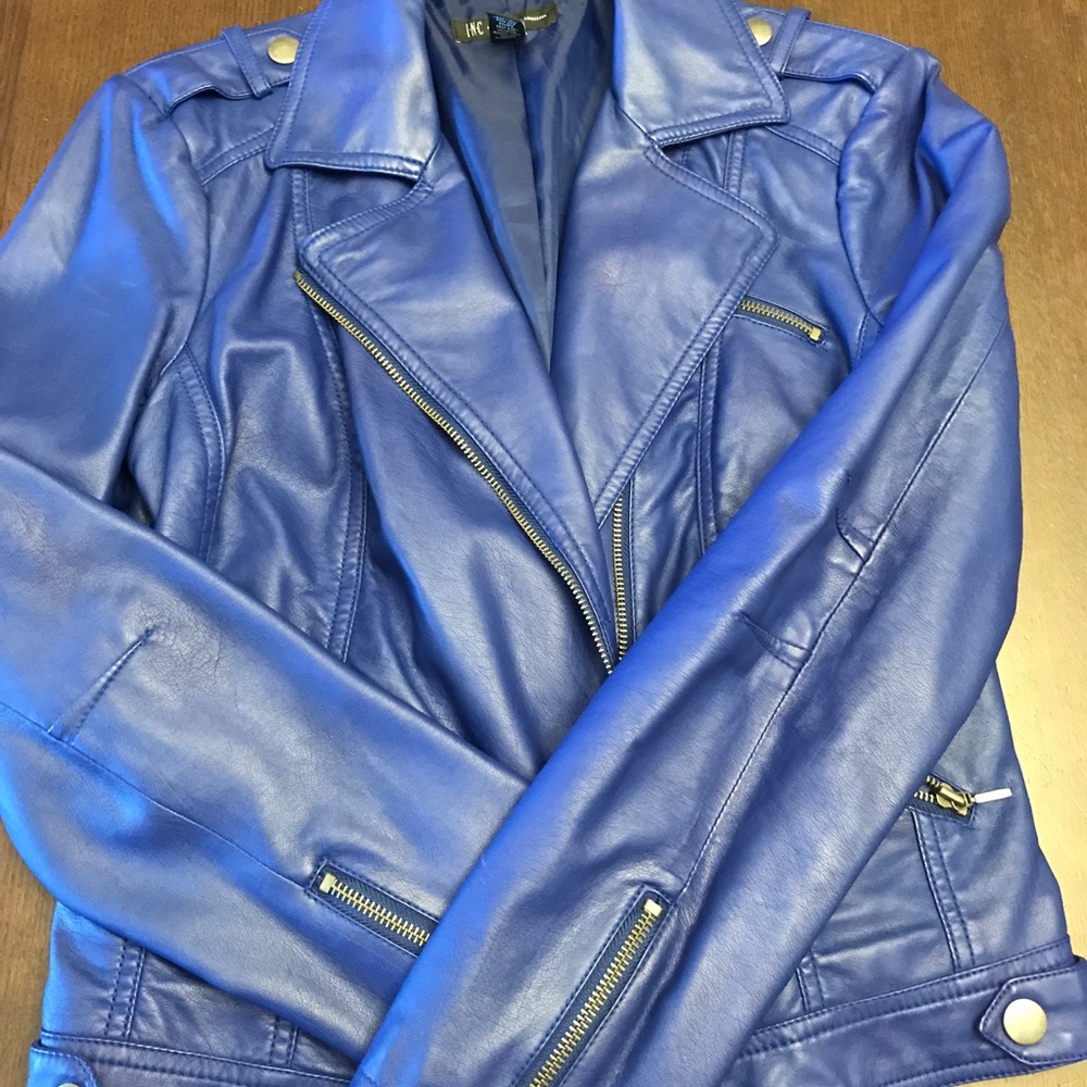 EUC blue faux leather size Medium