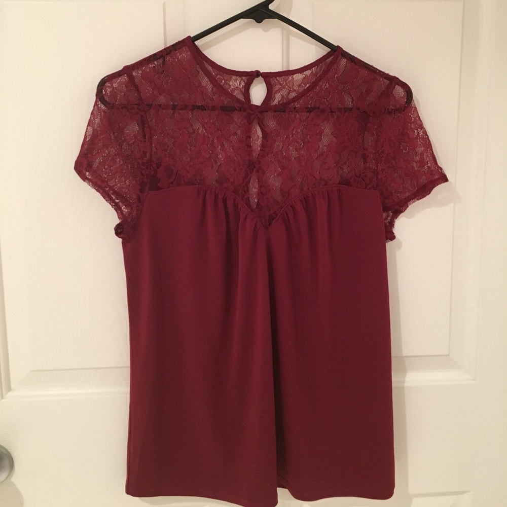 NWOT lace top