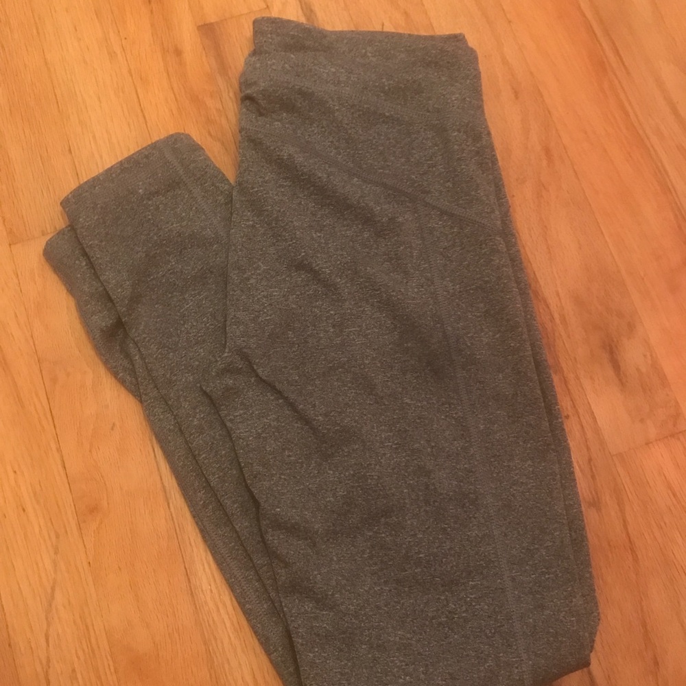 grey leggings w/ cute detail