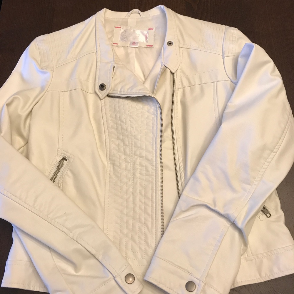 NWOT White faux leather jacket size Medium