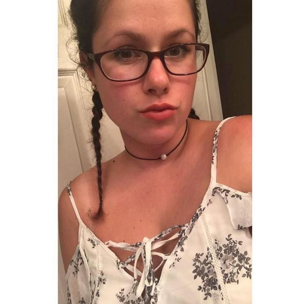 Meet your Posher, Becca