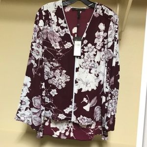BCBG floral top *nwt color: maroon