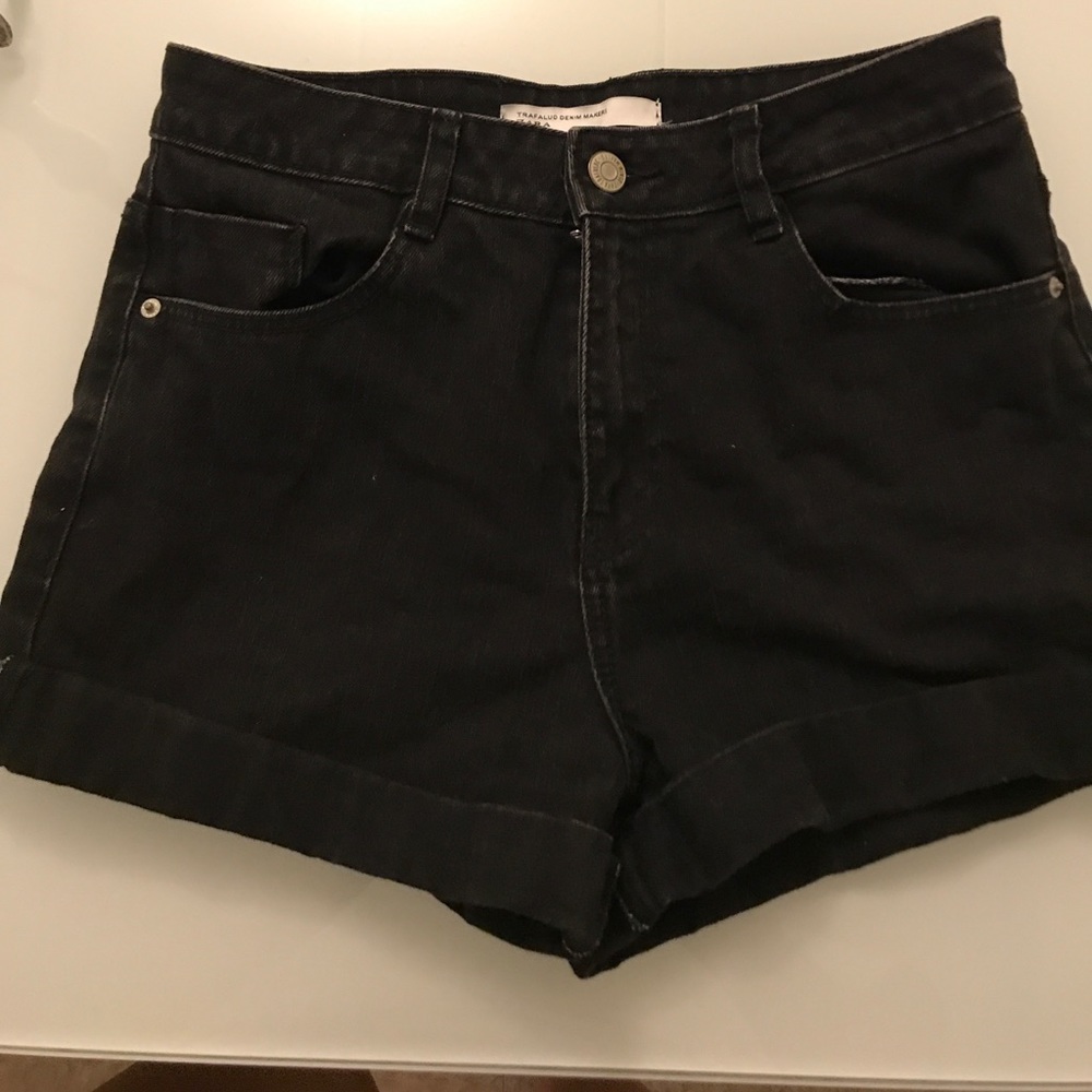 Zara Blk High Waisted Jean shorts
