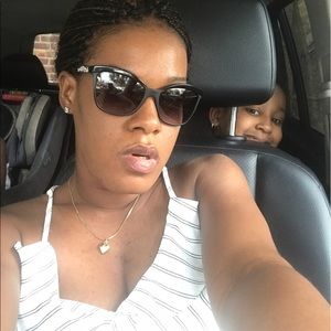 Meet your Posher, Louisemene