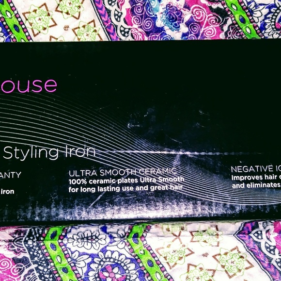 Style house beauty amplified flat iron